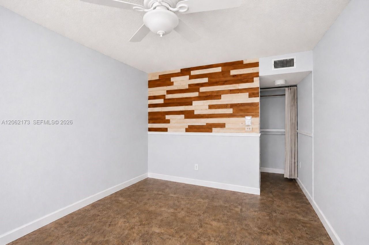 2750 NE 183rd St, Unit 304, Aventura, FL 33160 Photo