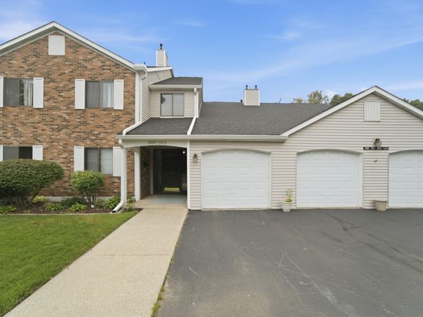 1913 David Drive , Chesterton, IN 46304