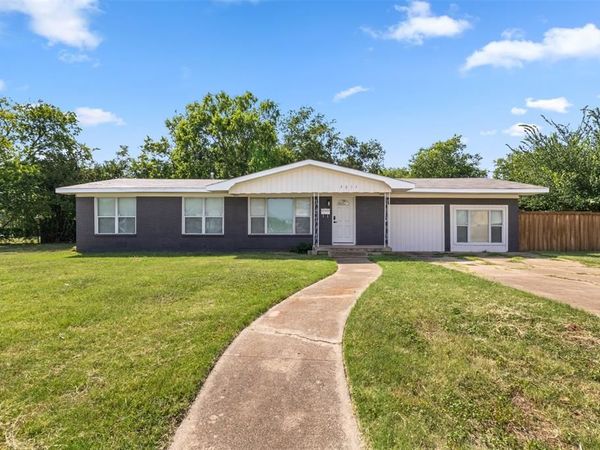 3611 Bonzer Street, North Richland Hills, TX 76180