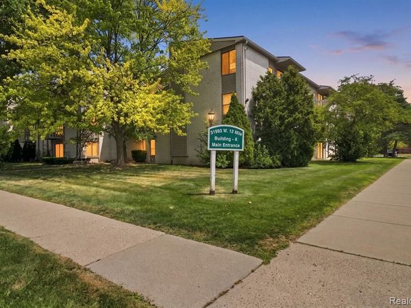 32005 W 12 Mile Road , Farmington Hills, MI 48334