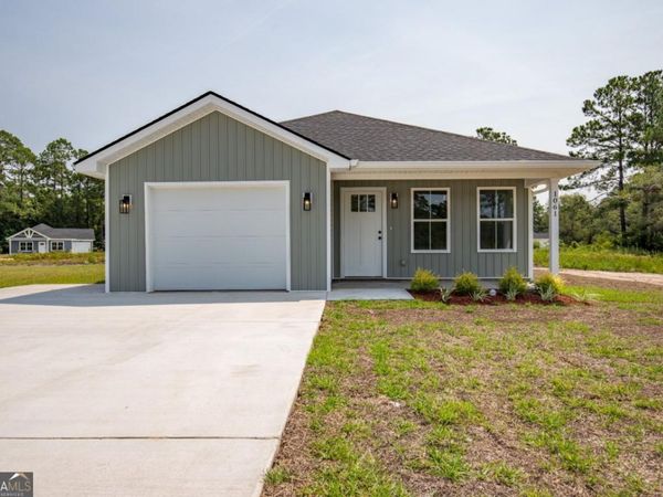 1061 Cassina Garden Way, Darien, GA 31305