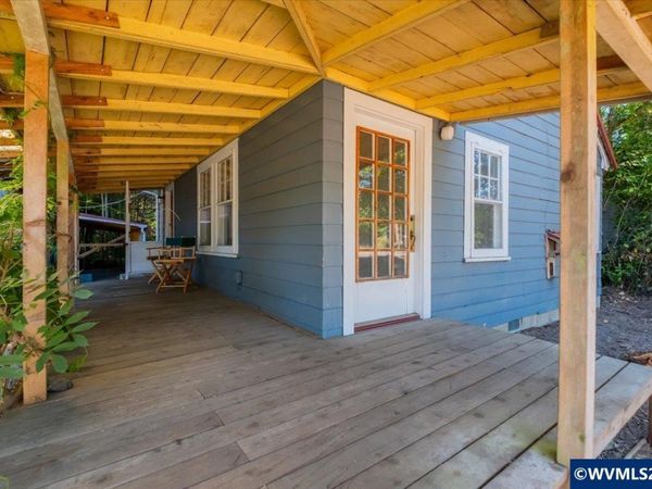 1410 SW 53rd St, Corvallis, OR 97330