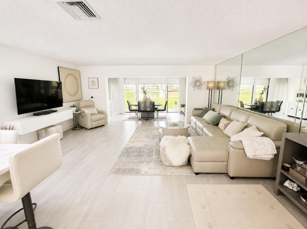 8210 Casa Del Lago, Unit C, Boca Raton, FL 33433 Photo