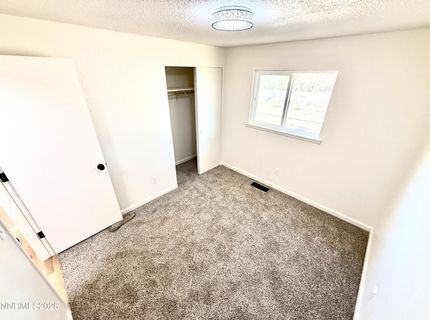 7915 Tholl Drive, Reno, NV 89506 Photo