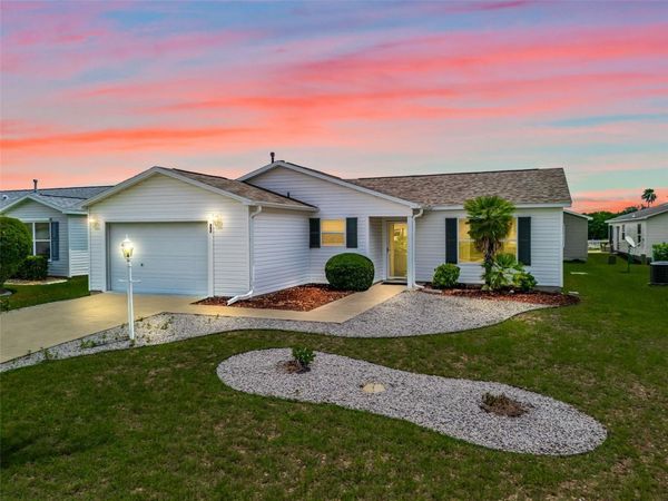 897 LIVINGSTON LOOP , THE VILLAGES, FL 32162