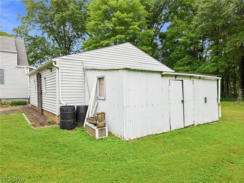 698 Braceville Robinson Road NW, Newton Falls, OH 44444 Photo 11