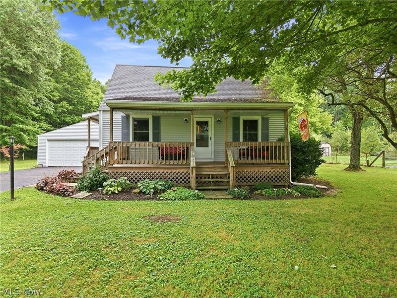 698 Braceville Robinson Road NW, Newton Falls, OH 44444 Photo 2