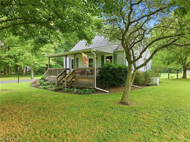 698 Braceville Robinson Road NW, Newton Falls, OH 44444 Photo 3