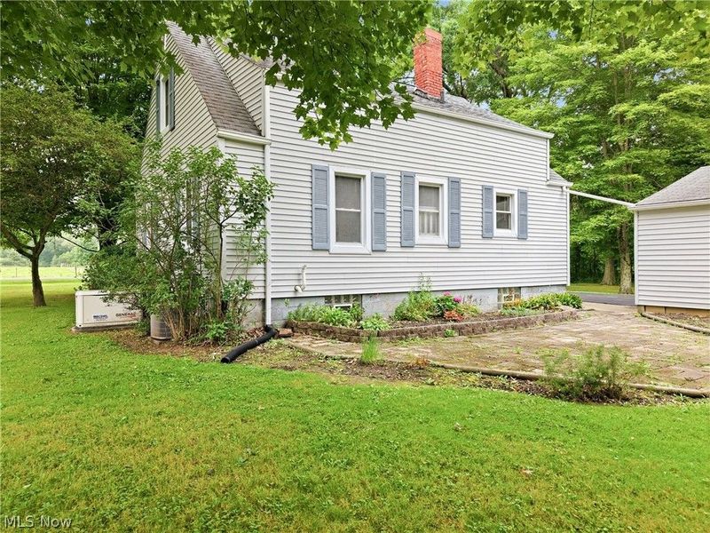 698 Braceville Robinson Road NW, Newton Falls, OH 44444 Photo 8