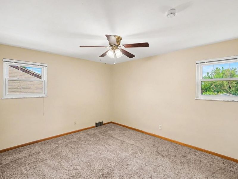 5738 Windview Drive, Green Township, OH 45248 Photo 11