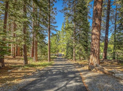 10184 Somerset Drive, Truckee, CA 96161 Photo