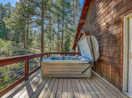 10184 Somerset Drive, Truckee, CA 96161 Photo