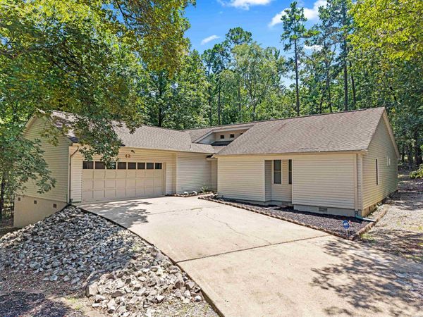 42 LERIDA Circle, Hot Springs Village, AR 71909