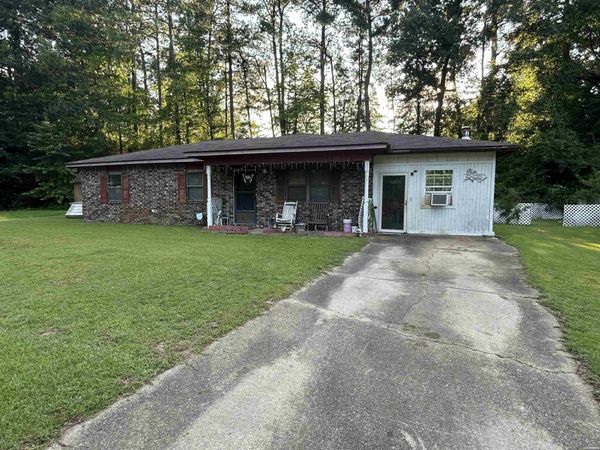 6 HILLS Court, Arkadelphia, AR 71923