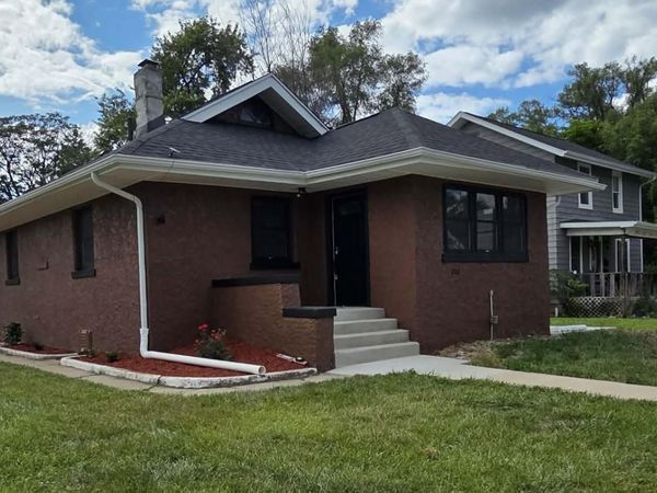 3106 Monroe Street, Fort Wayne, IN 46806