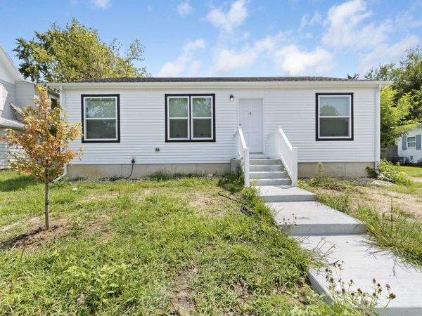 2204 Kemble Avenue, South Bend, IN 46613