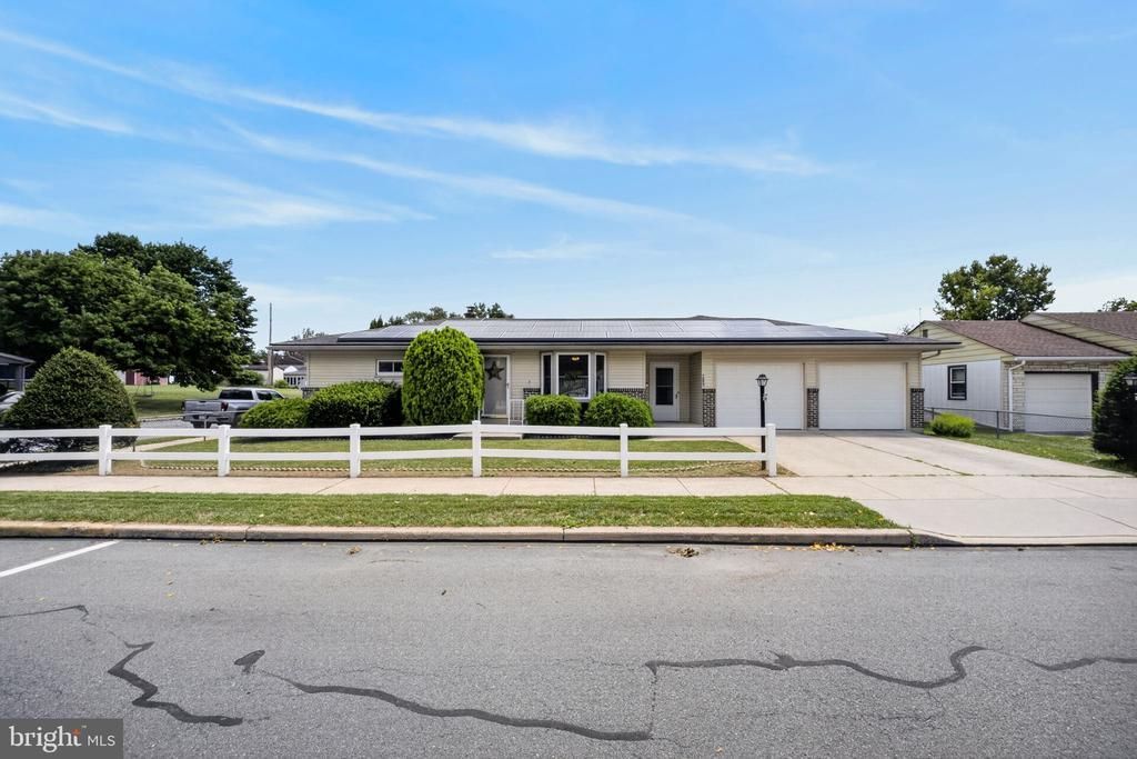 205 ELWYN AVENUE, SINKING SPRING, PA 19608