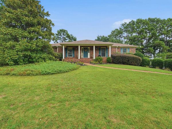 122 Oak Hill Dr, Florence, AL 35633