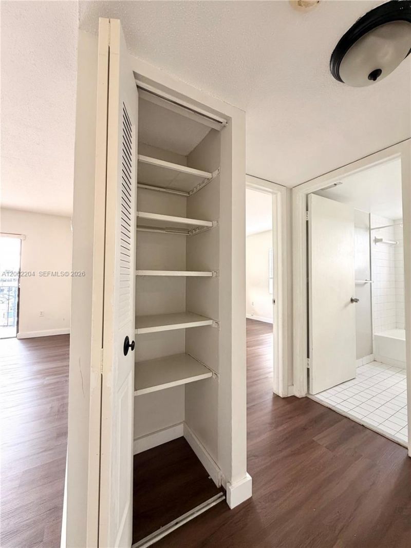 10431 N Kendall Dr, Unit D314, Miami, FL 33176 Photo