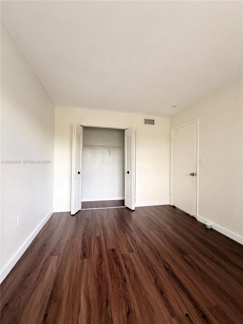 10431 N Kendall Dr, Unit D314, Miami, FL 33176 Photo