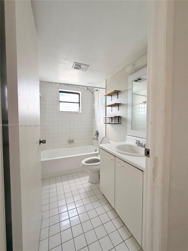 10431 N Kendall Dr, Unit D314, Miami, FL 33176 Photo