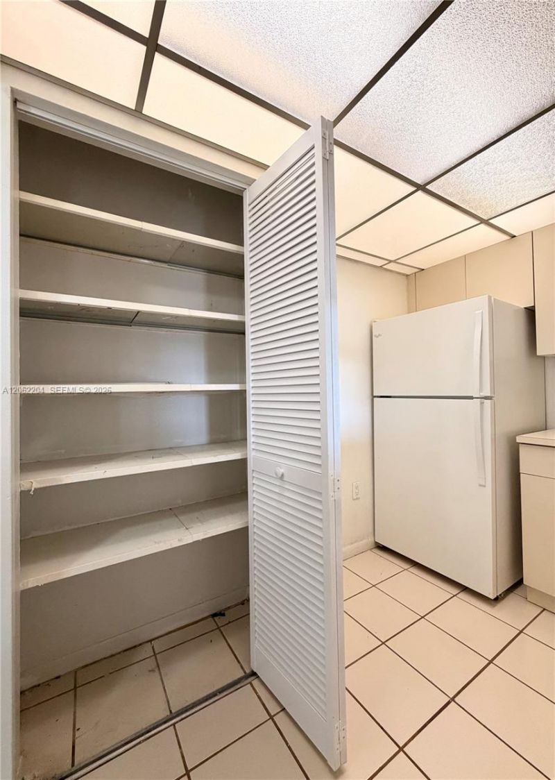 10431 N Kendall Dr, Unit D314, Miami, FL 33176 Photo