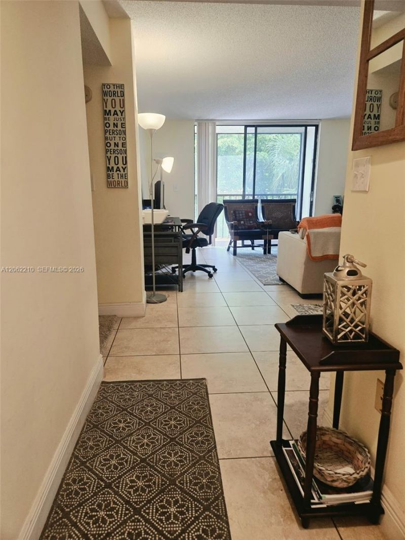 8065 SW 107th Ave , Unit 301, Miami, FL 33173 Photo