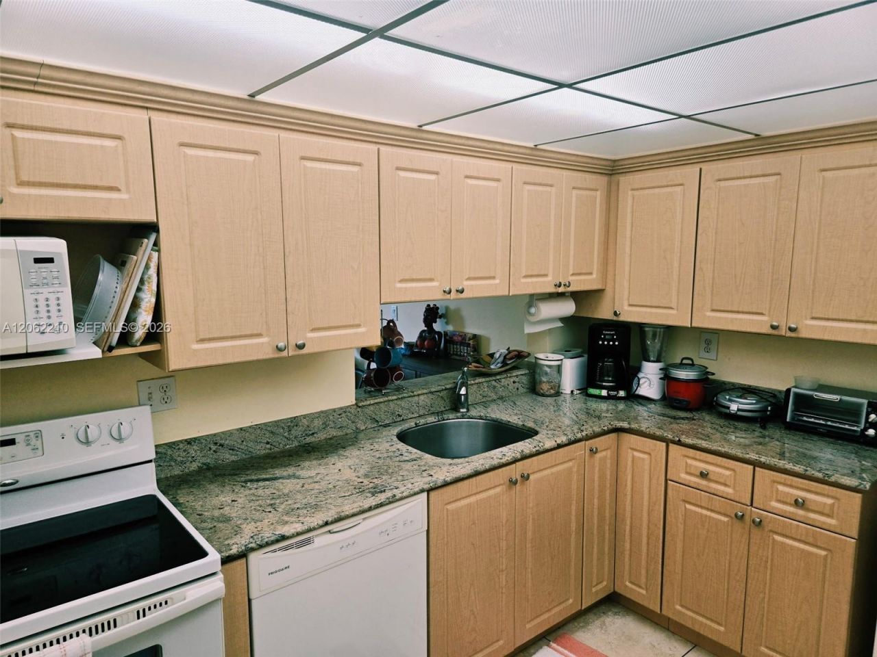 8065 SW 107th Ave , Unit 301, Miami, FL 33173 Photo