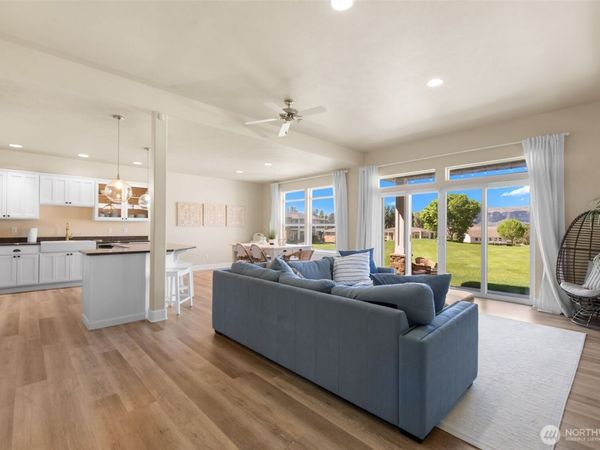 9234 Canyon Drive NW, Unit C10, Quincy, WA 98848