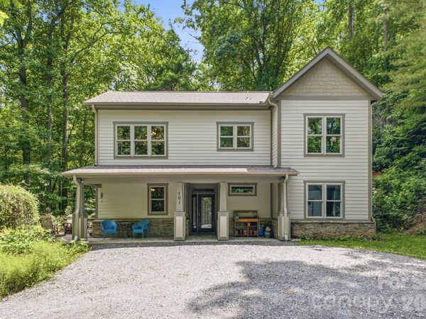 101 Reeds Creek Road, Fairview, NC 28730