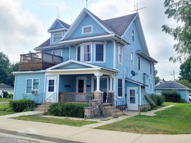 128 130 132 E Plymouth Street, Bremen, IN 46506