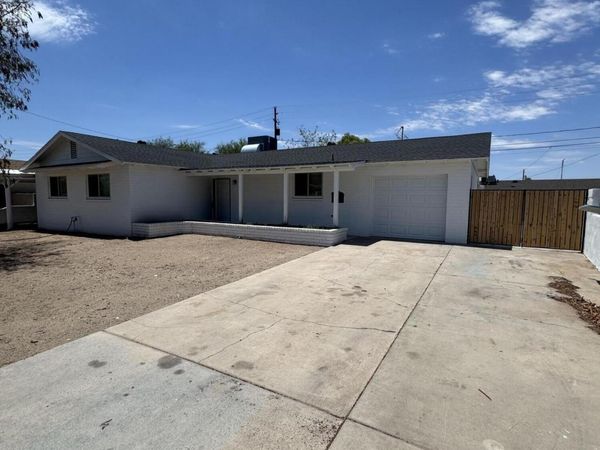 3026 N 40TH Drive, Phoenix, AZ 85019