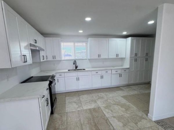 3026 N 40TH Drive, Phoenix, AZ 85019