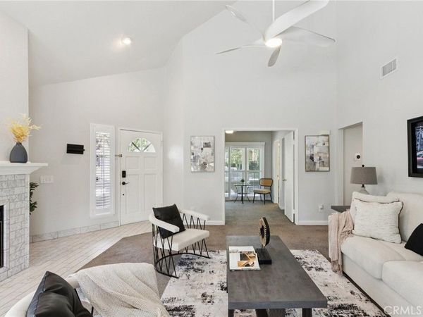 26107 Mcbean, Valencia, CA 91355