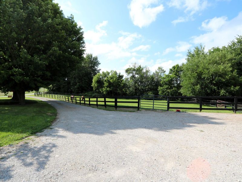 2480 Rich Hill Road, Centerburg, OH 43011 Photo 3