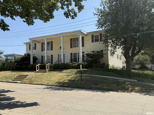 168 W ELM Street, Unit 4, Canton, IL 61520