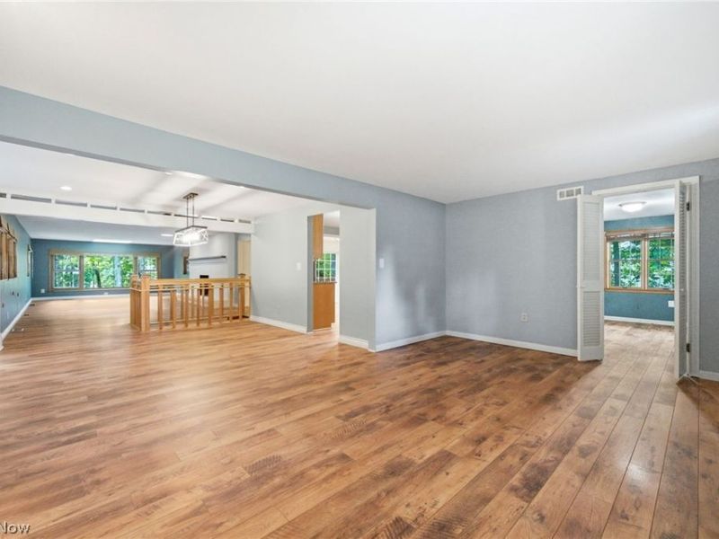 6963 Crestview Drive, Brecksville, OH 44141 Photo 12