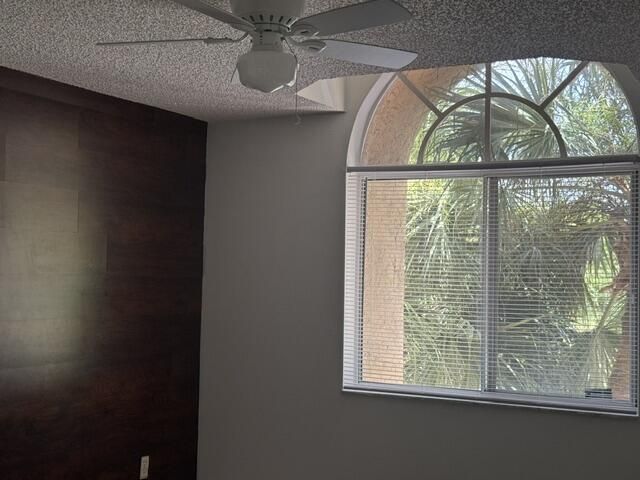 22303 Glenmoor Drive, West Palm Beach, FL 33409 Photo