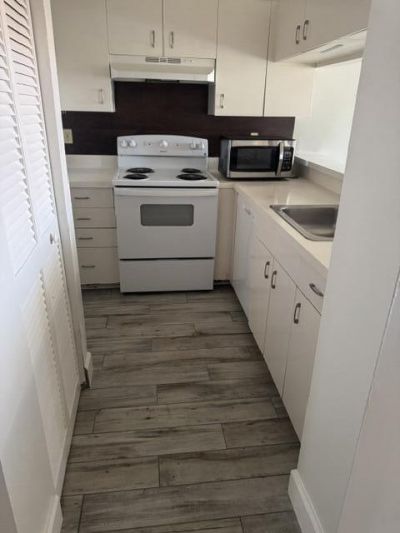 22303 Glenmoor Drive, West Palm Beach, FL 33409 Photo