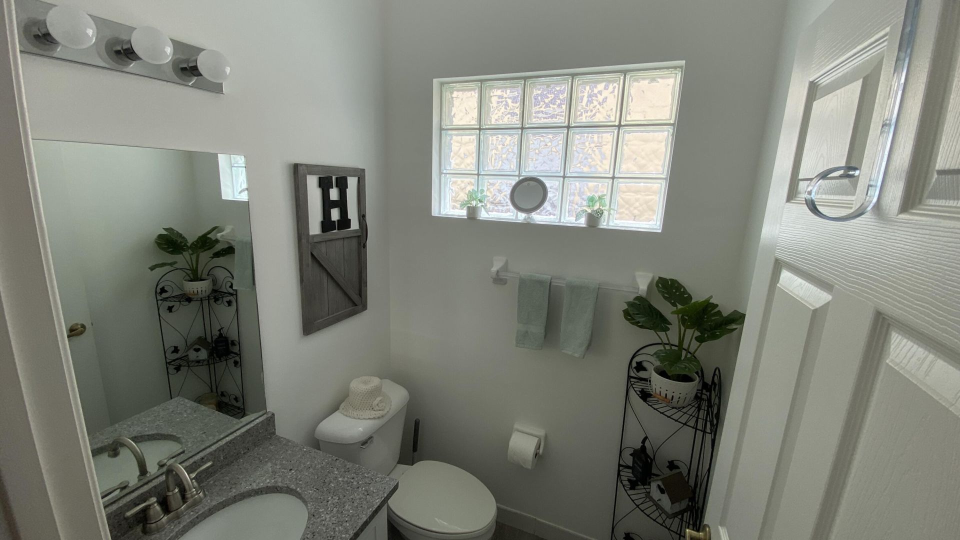 7650 Oak Grove Circle, Lake Worth, FL 33467 Photo