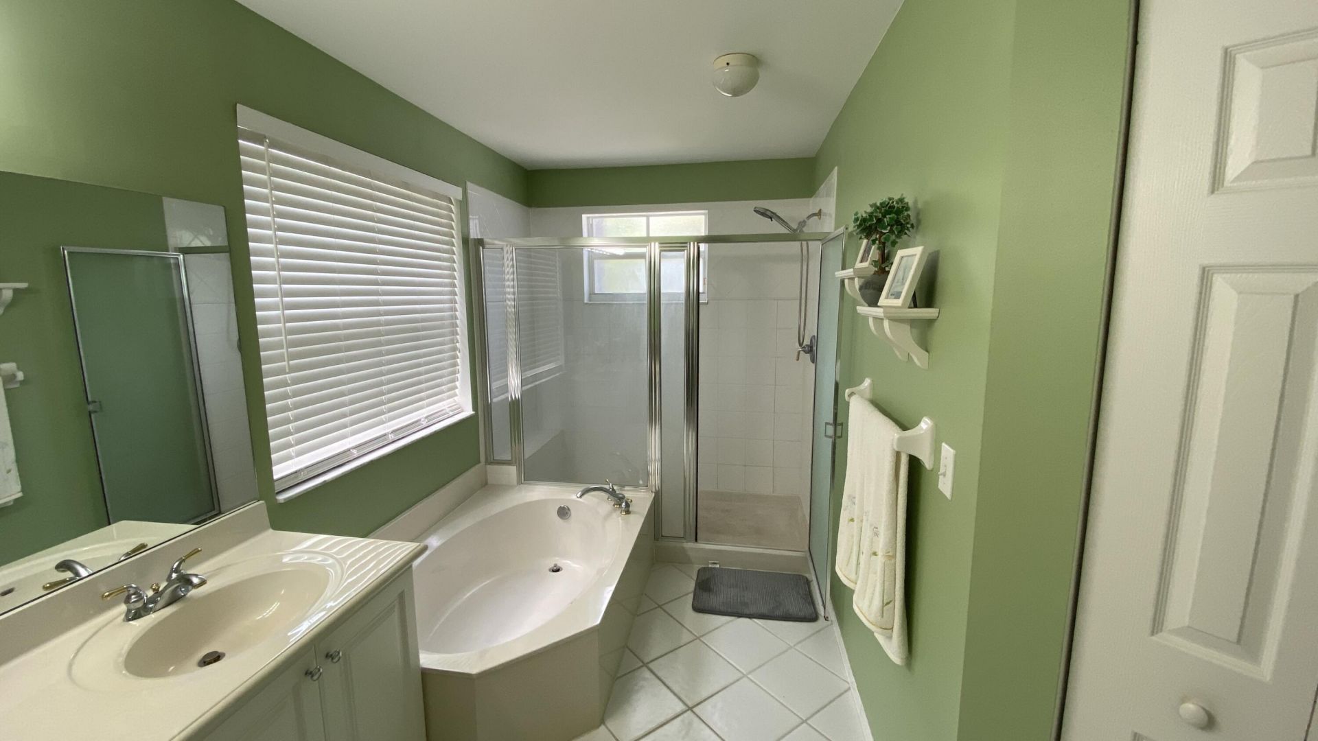 7650 Oak Grove Circle, Lake Worth, FL 33467 Photo