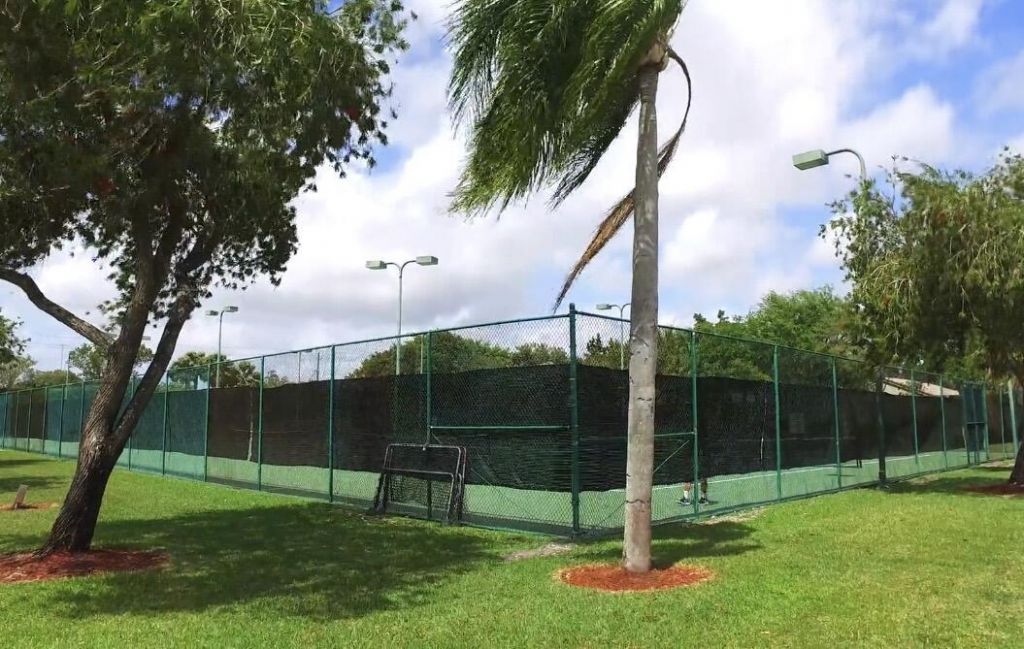 7650 Oak Grove Circle, Lake Worth, FL 33467 Photo