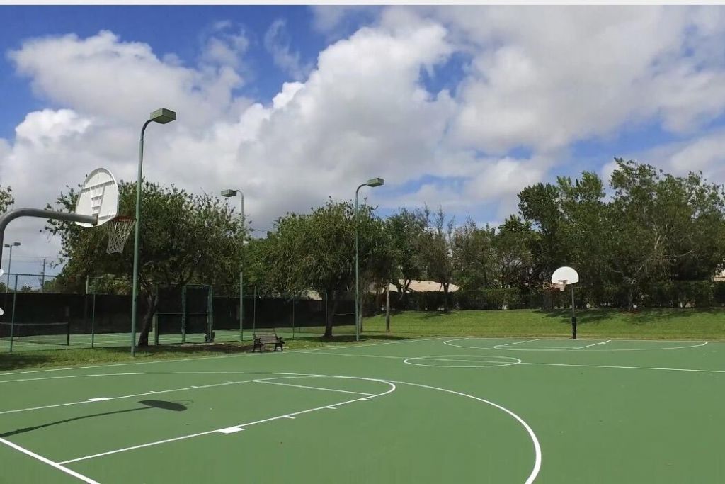 7650 Oak Grove Circle, Lake Worth, FL 33467 Photo
