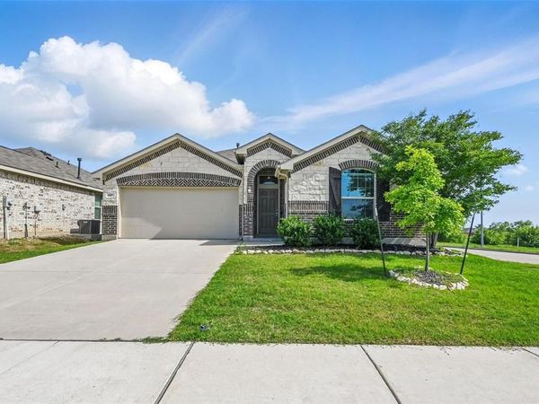 837 Amberwood Court, Fort Worth, TX 76052