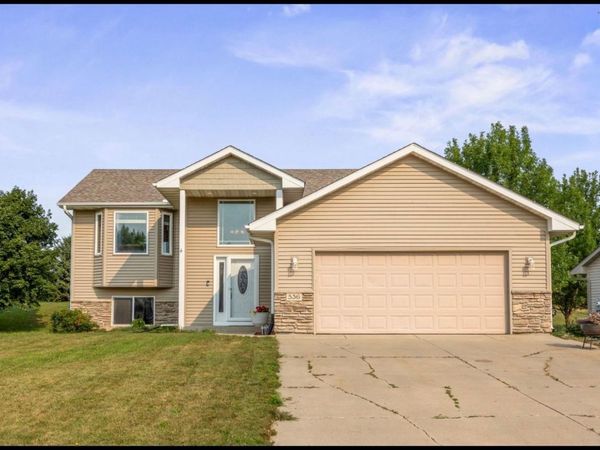 536 Frankfort Way, Waverly, MN 55390