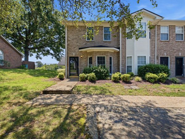 196 Lakebrink Dr , Nashville, TN 37214