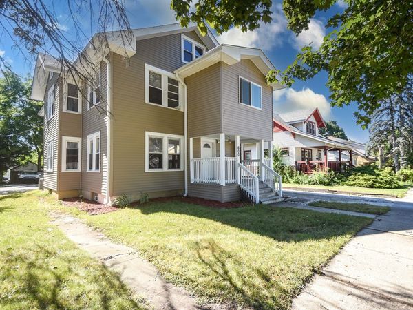 600 Sunderlin Street , Unit 2, Waukegan, IL 60085