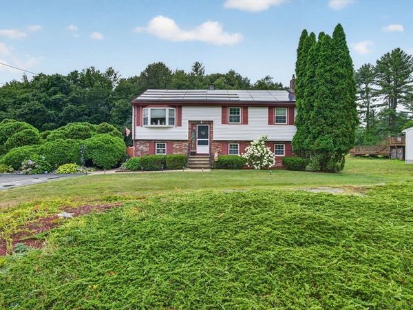 17 Coach Rd, Billerica, MA 01862