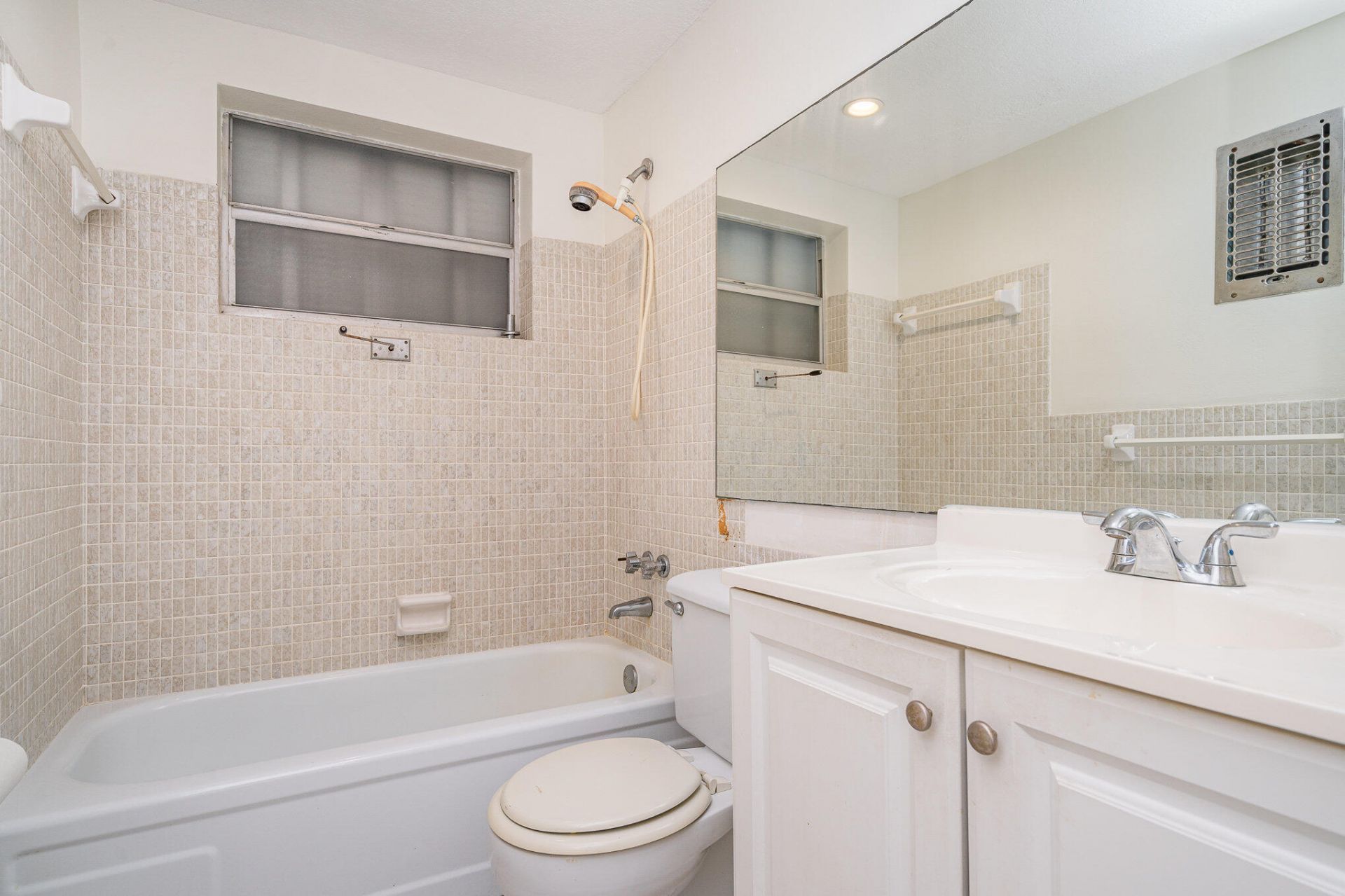 1330 NW 43rd Avenue, Unit 202, Lauderhill, FL 33313 Photo