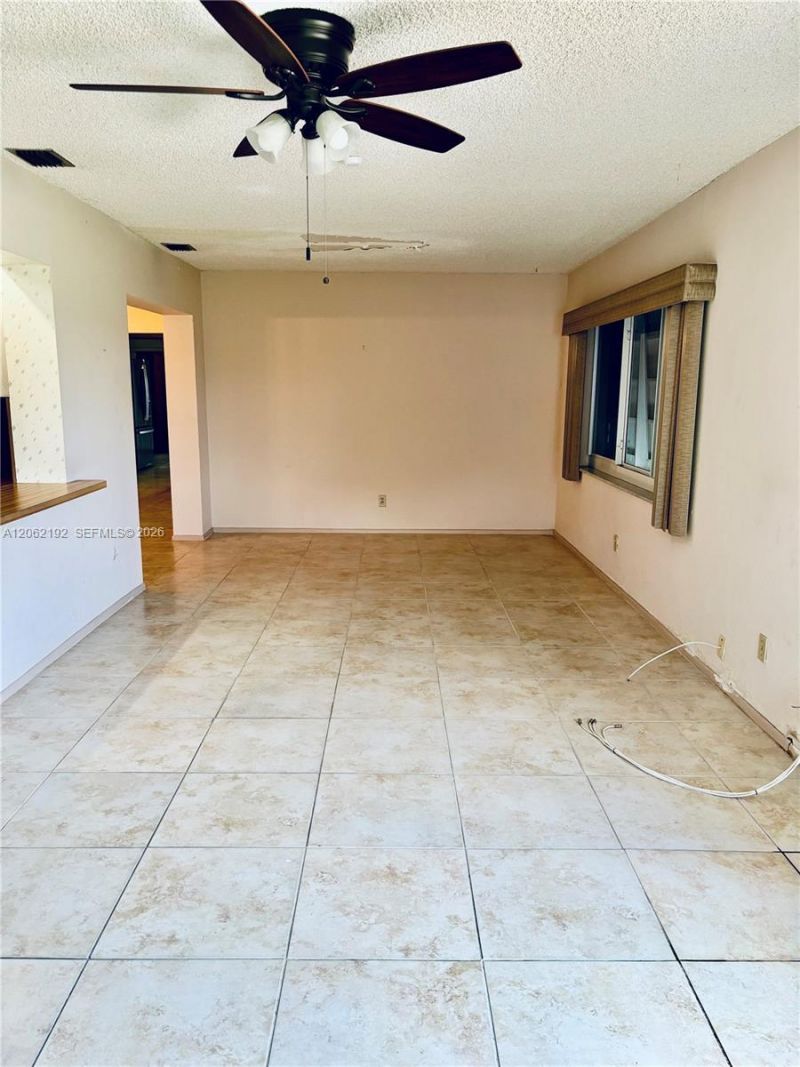 8111 NW 92nd Ave, Tamarac, FL 33321 Photo